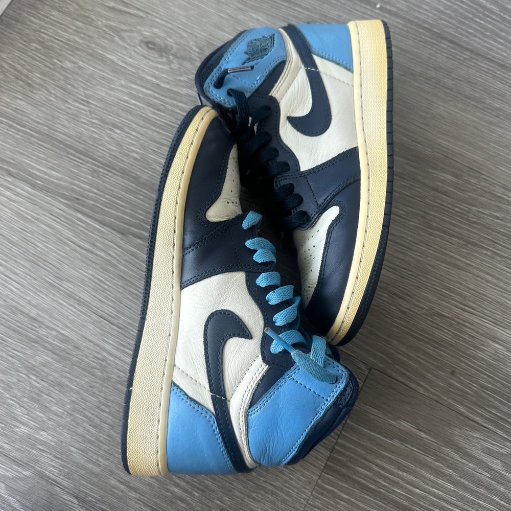 Jordan 1 Retro High Obsidian